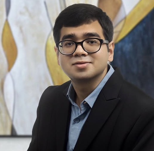 Mr Kavisha Kadanarachchi, Managing Director of Valoura Gems